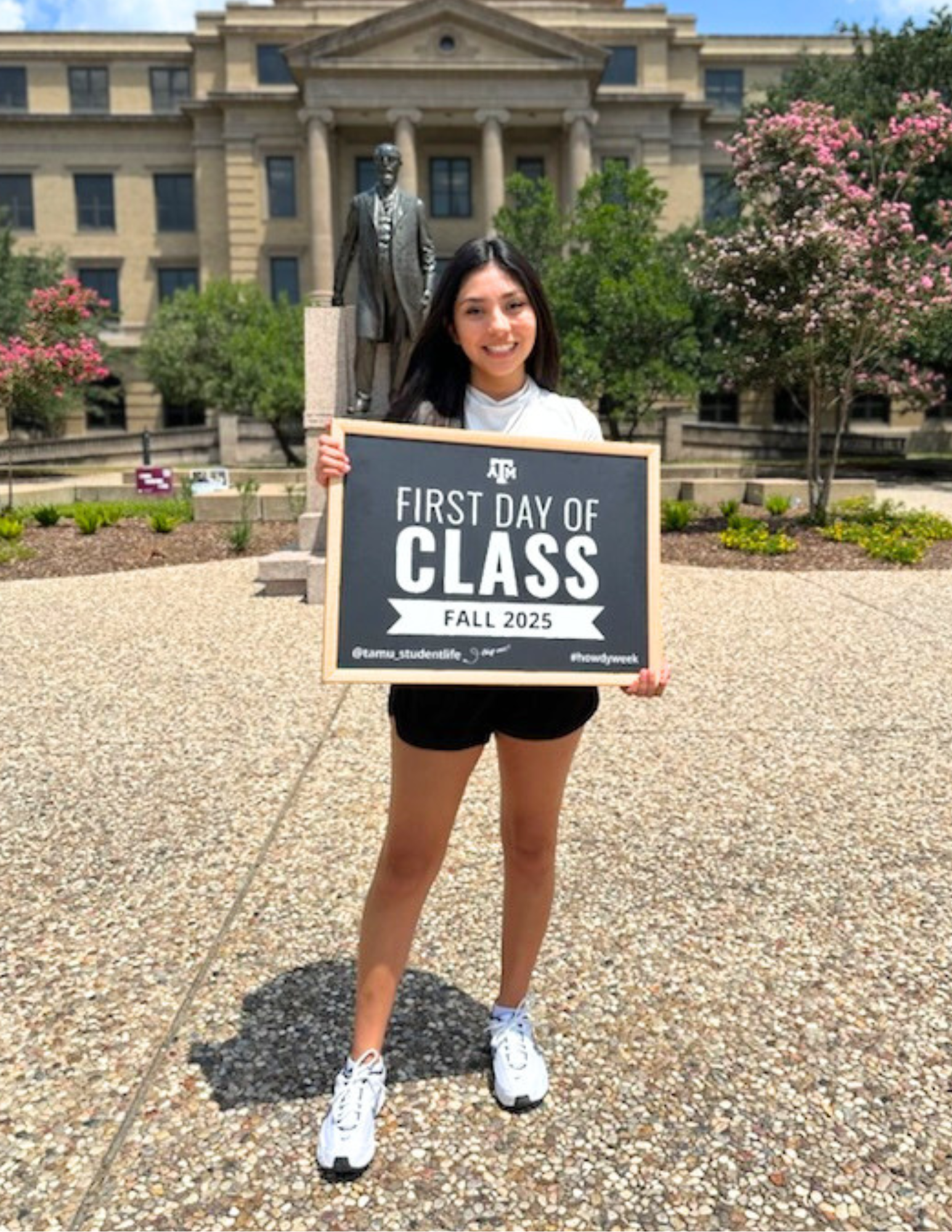 Katia Escobar- First Day of Class at TAMU 2025 (2)